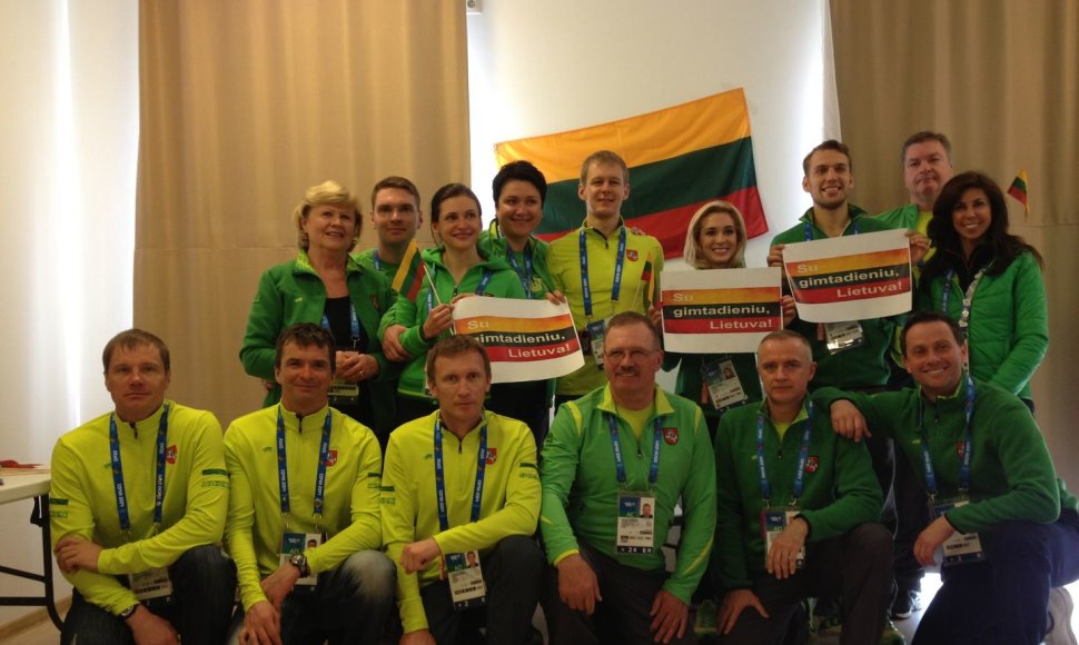 Lietuvos olimpinė delegecija Sočyje šventė valstybės atkūrimo dieną