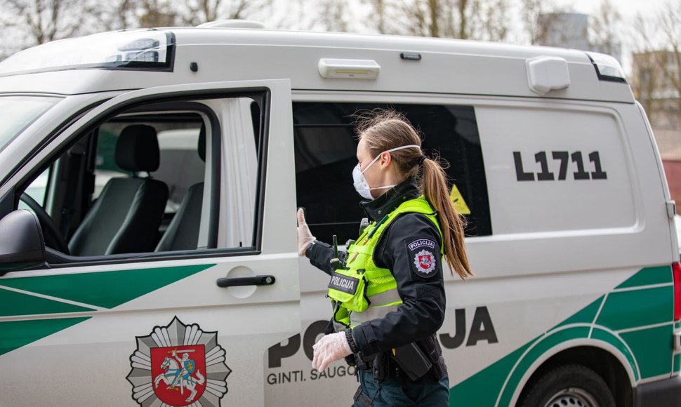 Kaip karantino metu dirba Lietuvos policija
