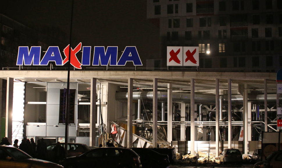 Rygoje įgriuvo „Maxima“ prekybos centro stogas