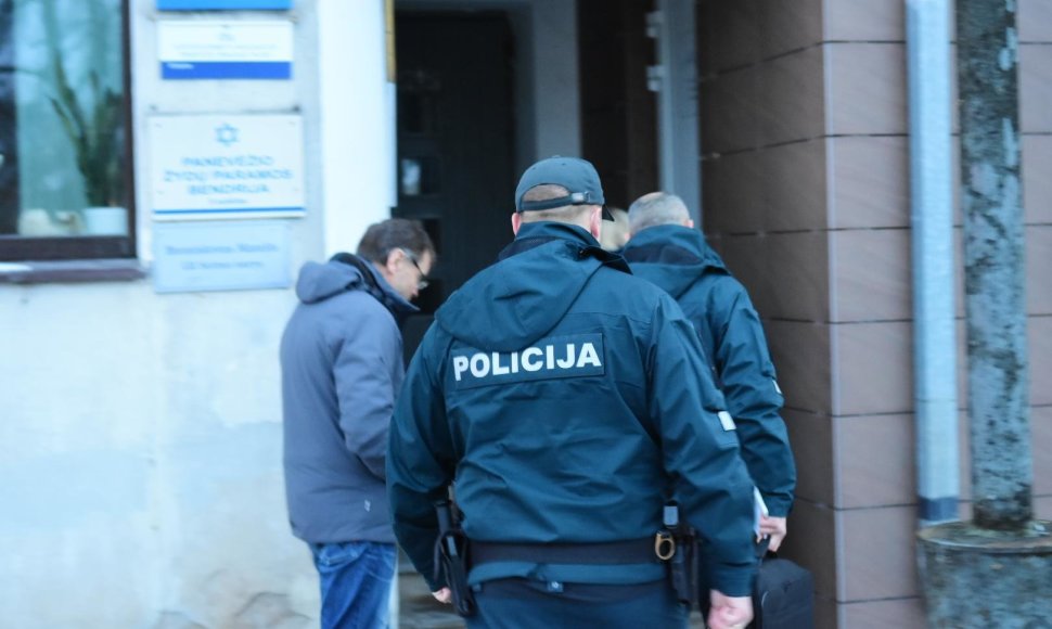 Policija lankosi Bronislavo Matelio biure