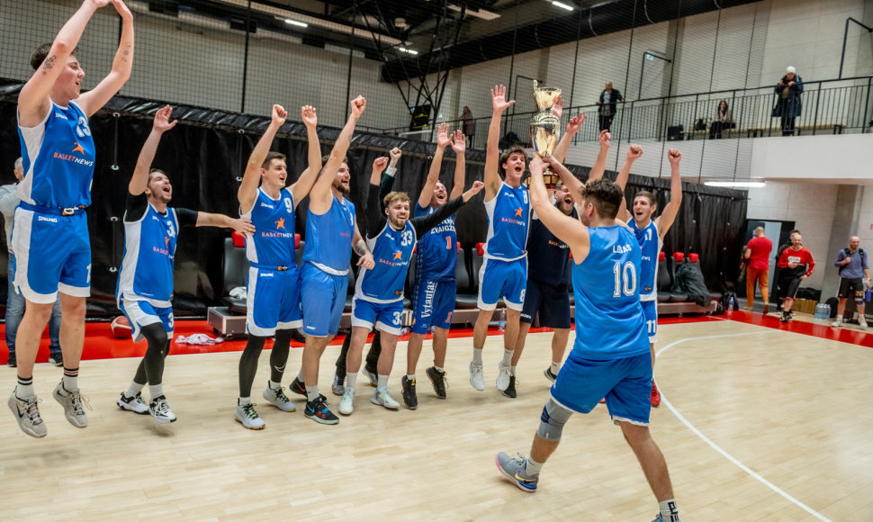 „BasketNews“ laimėjo žurnalistų krepšinio turnyrą