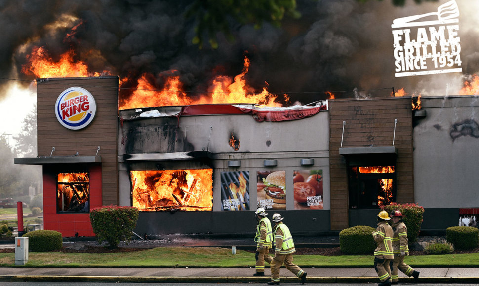 A.Ramosas „Burger King“ reklamoje panaudojo degančių užkandinių nuotraukas