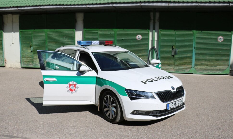 Alytaus policijos „Škoda Superb“ su išmania įranga