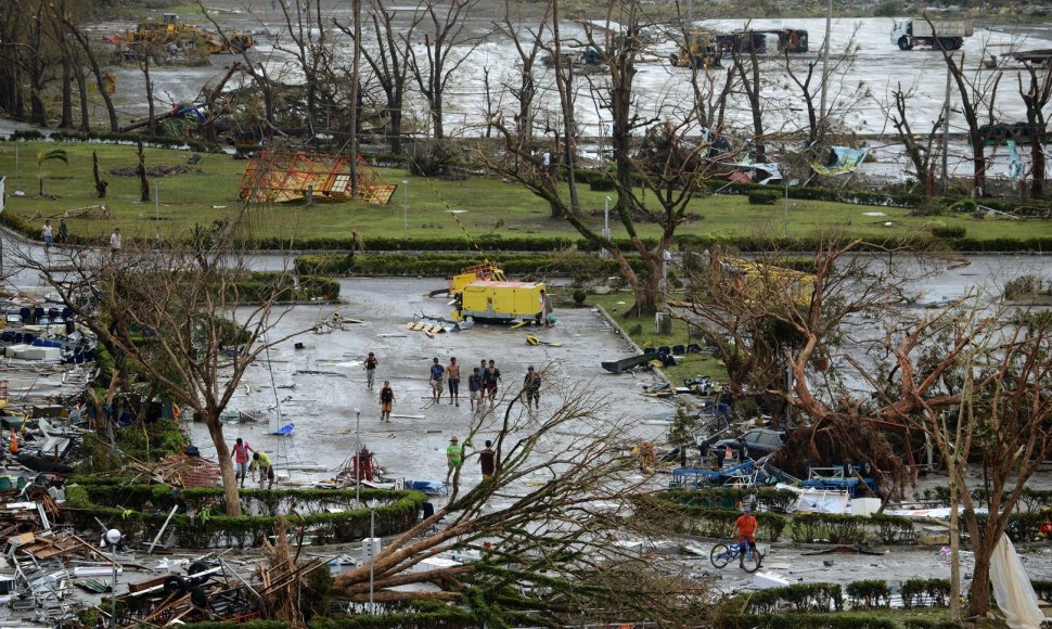 Taifūnas Haiyan Filipinuose nusiaubė Taklobano miestą 