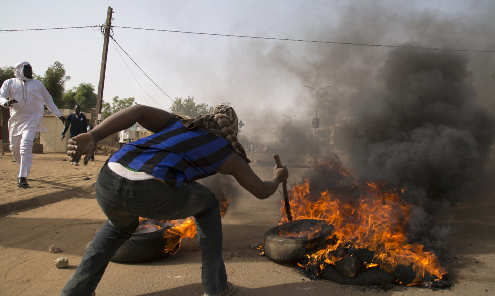 Nigeryje kilo protestai prieš „Charlie Hebdo“.