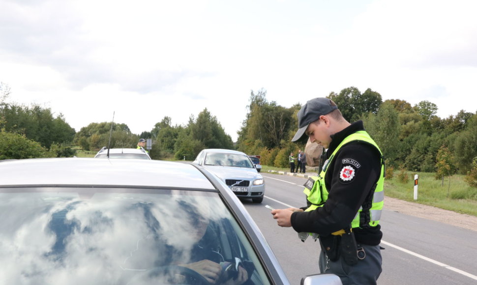 Klaipėdos pareigūnai reido metu patikrino šimtus transporto priemonių.