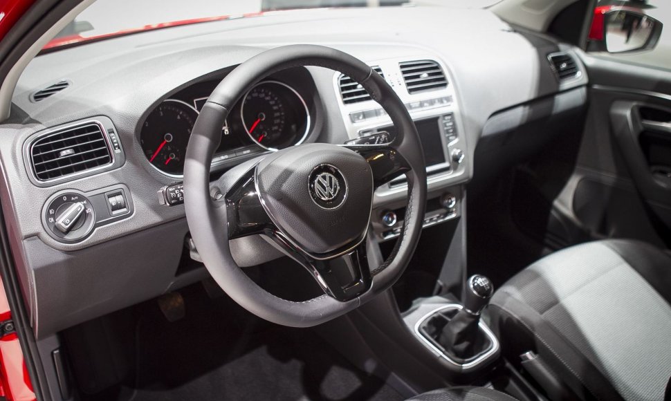 Naujasis „Volkswagen Polo“ atskleistas Ženevos automobilių parodoje
