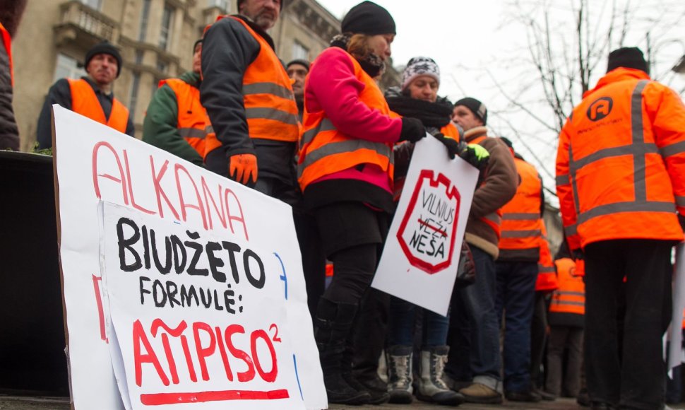 Prie Seimo vyko komunalinio ūkio darbuotojų piketas