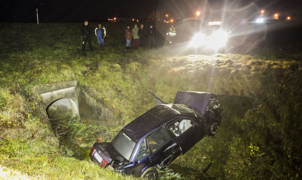 „Volkswagen“ avarija prie Skynimų kaimo