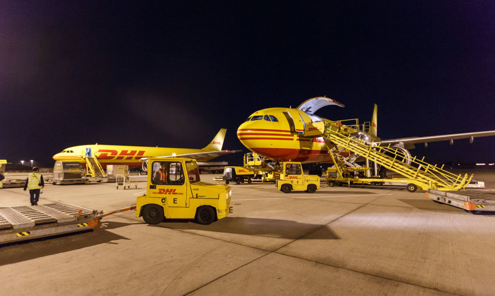 DHL logistikos centro Birmingeme vaizdai