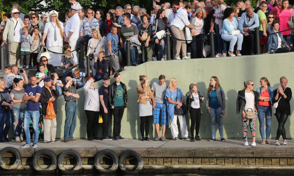 Istorinių laivų paradas Danės upėje „Dangės flotilė“