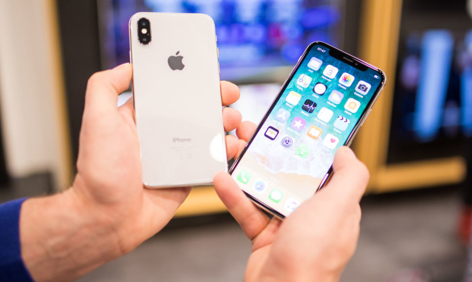 Naujasis „iPhone X“ išgraibytuvės „Telia“ salone