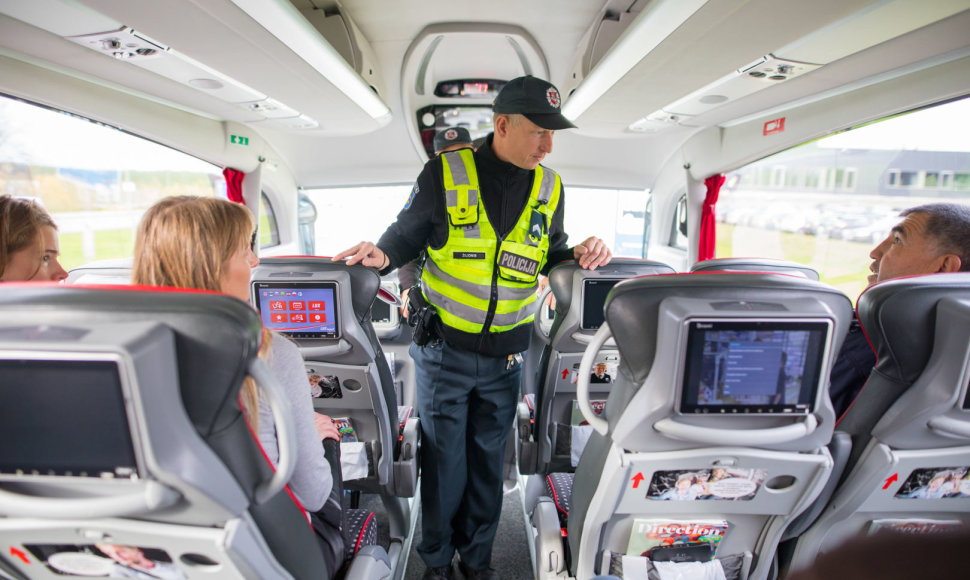 Specialaus reido metu nustatyta, kad daugiau nei kas antras keleivis važiuodamas autobusu diržo nesegėjo.