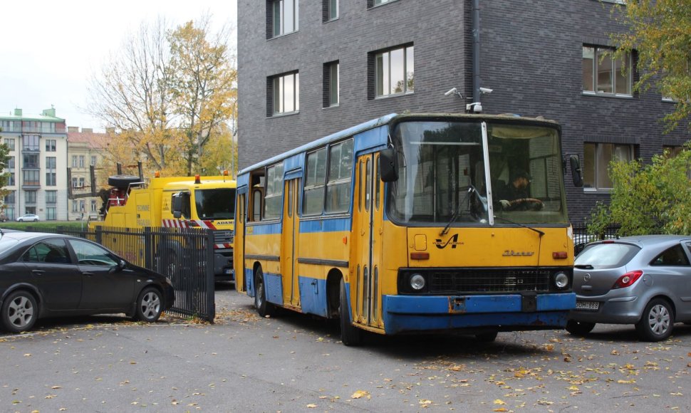 Iš Vilniaus į Kauną iškeliavo paskutinis „Ikarus“ autobusas. 