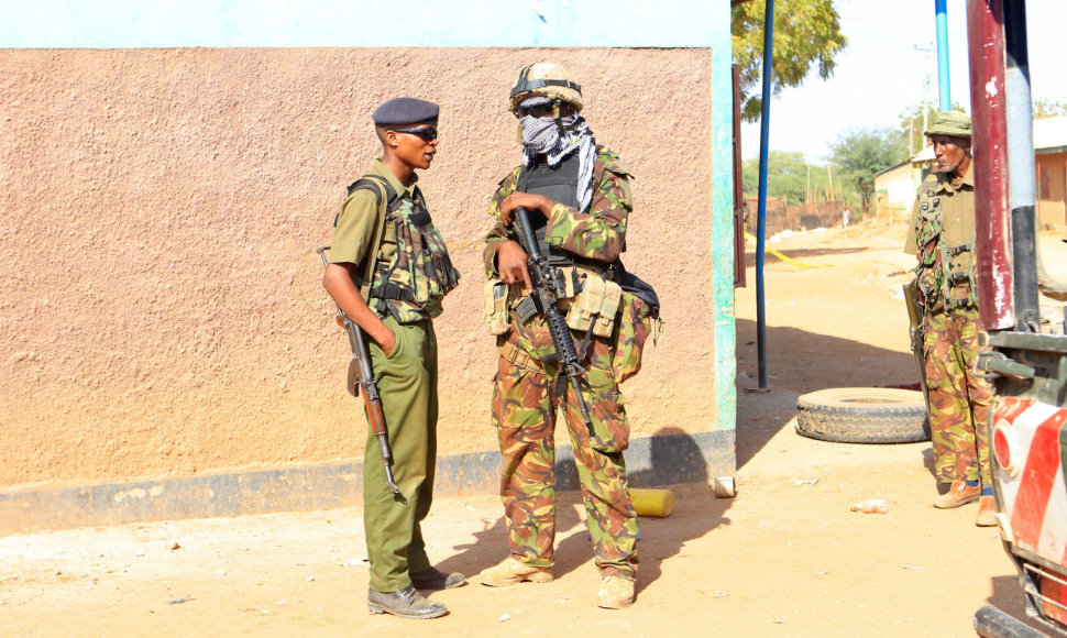 Kenijos policininkas ir karininkas
