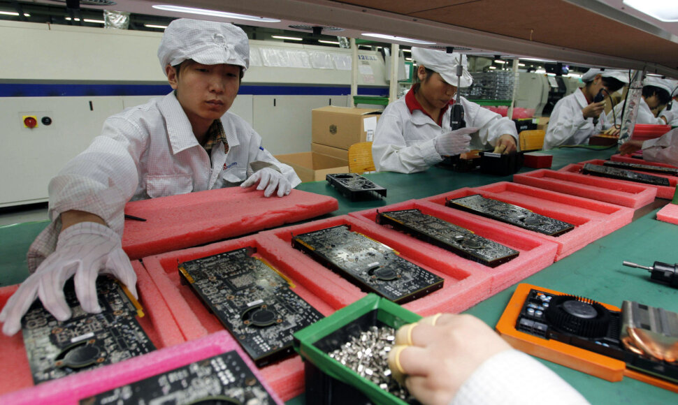 „iPhone“ telefonus gaminantis fabrikas