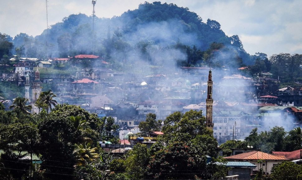 Pietų Filipinuose nukauti dešimt kovotojų, mėginusių prasmukti į karo zoną