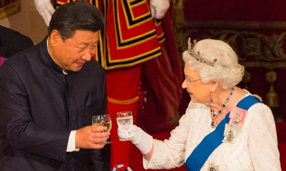 Xi Jinpingas ir Elizabeth II