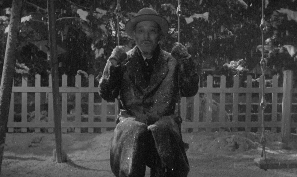 Kadras iš filmo „Gyventi“ (rež. Akira Kurosawa)