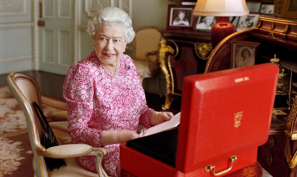 Rugsėjo 8 diena. Didžiosios Britanijos karalienė Elizabeth tapo ilgiausiai šalį valdžiusia monarche