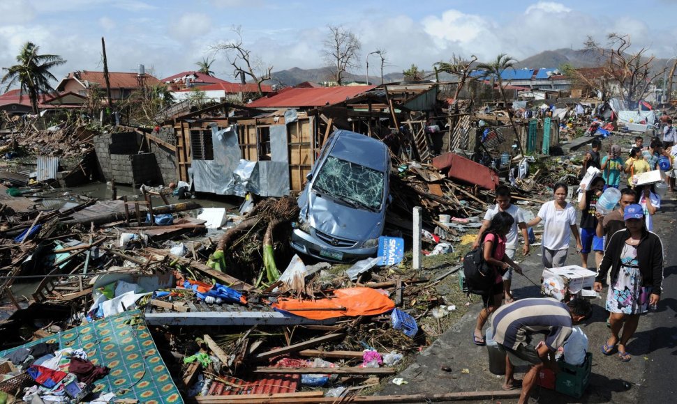 Filipinų Taklobano miestas, nusiaubtas taifūno Haiyan