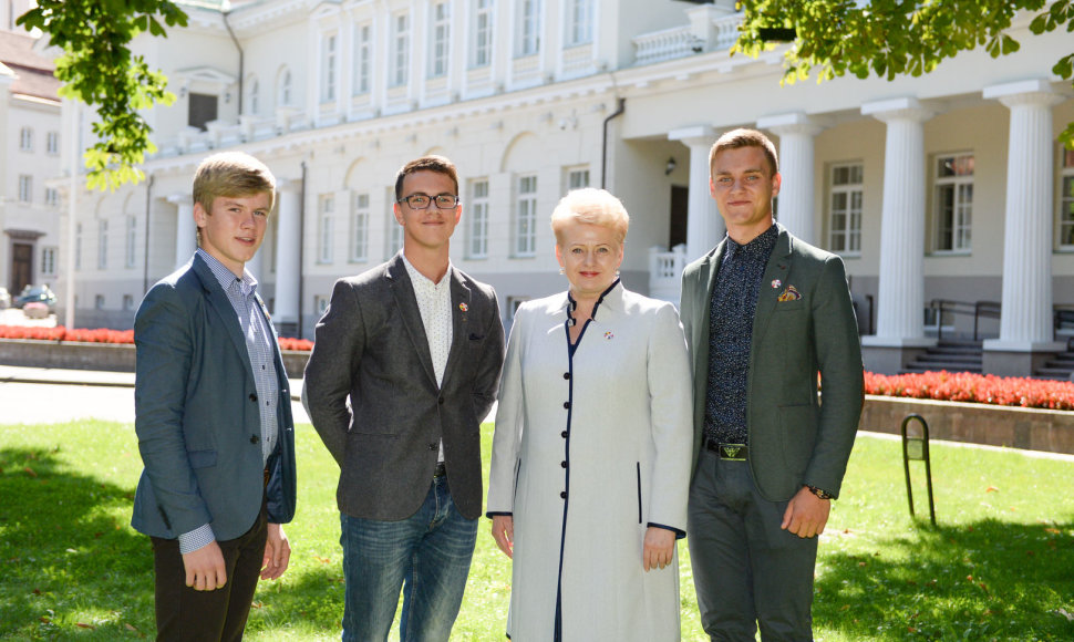 J.Meškys, L.Kaminskis ir R.R.Klingeris (iš kairės į dešinę) susitiko su prezidente Dalia Grybauskaite