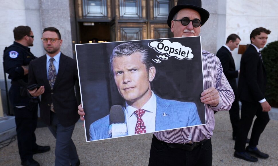 Demonstrantas / Kevin Lamarque / REUTERS