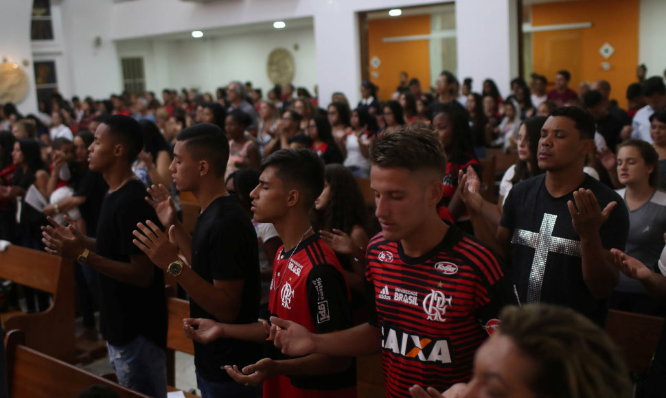Pamaldos mirusiems jauniesiems „Flamengo“ futbolininkams atminti