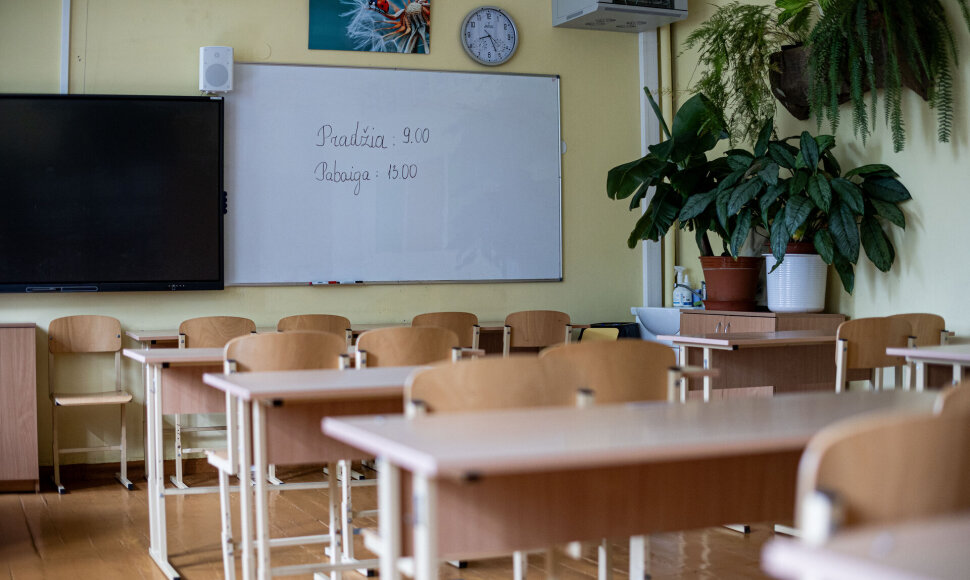 Abiturientai laiko valstybinį matematikos egzaminą