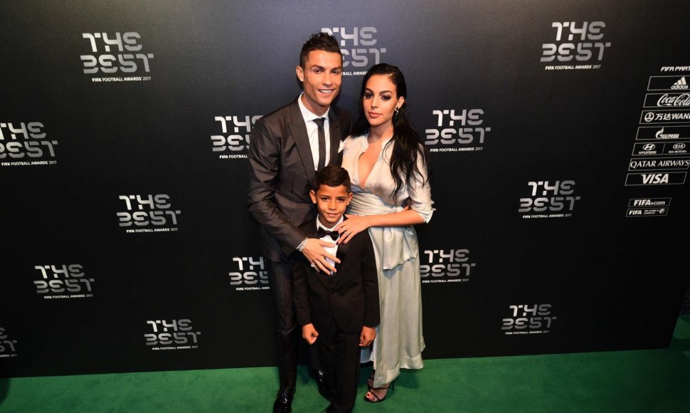 Cristiano Ronaldo su sūnumi ir mylimąja Georgina Rodriguez