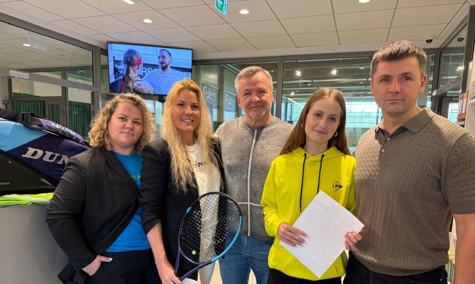 Trys M7 Balžekas Tennis Academy auklėtiniai: Adas Turanas Efe, Greta Klimavičiūtė ir Liepa Klimavičiūtė sulaukė tarptautinio įvertinimo bei pasira&scaron;ė ilgalaikius kontraktus su &bdquo;Dunlop Sports&ldquo; bei oficialiais &scaron;io prekės ženklo atstovais Lietuvoje &bdquo;Skorpiono takas&ldquo;.