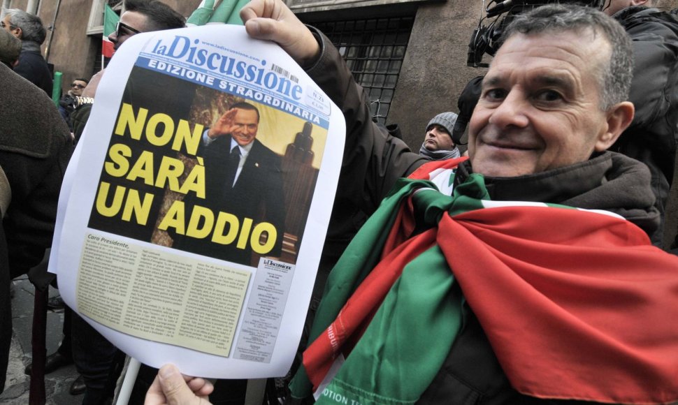 Italai palaiko nuteistąjį ekspremjerą Silvio Berlusconį