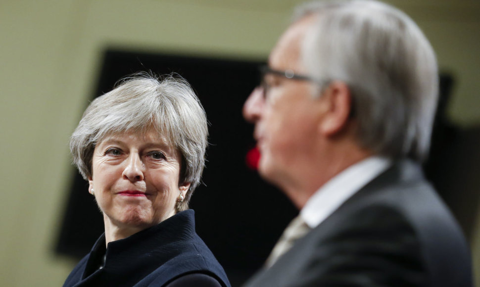 Th.May ir J.C.Junckeris