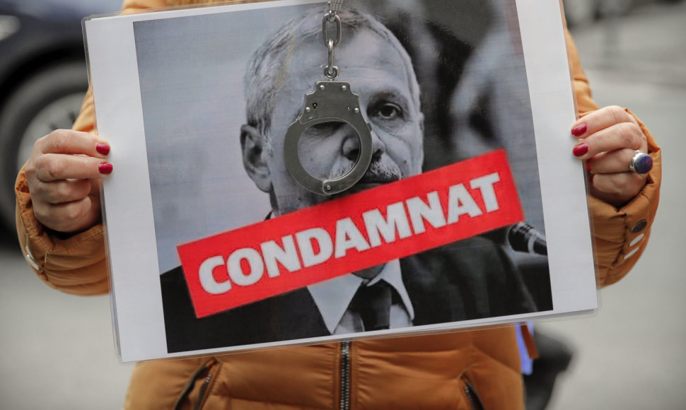 Protestas prieš korupciją Rumunijoje. Ant plakato - Liviu Dragnea