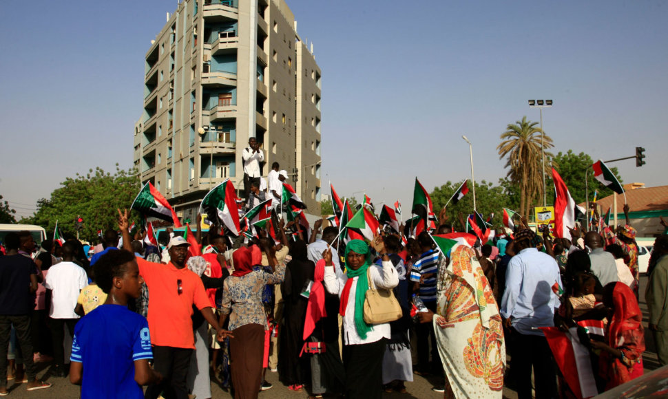 Sudanas paskendęs protestuose