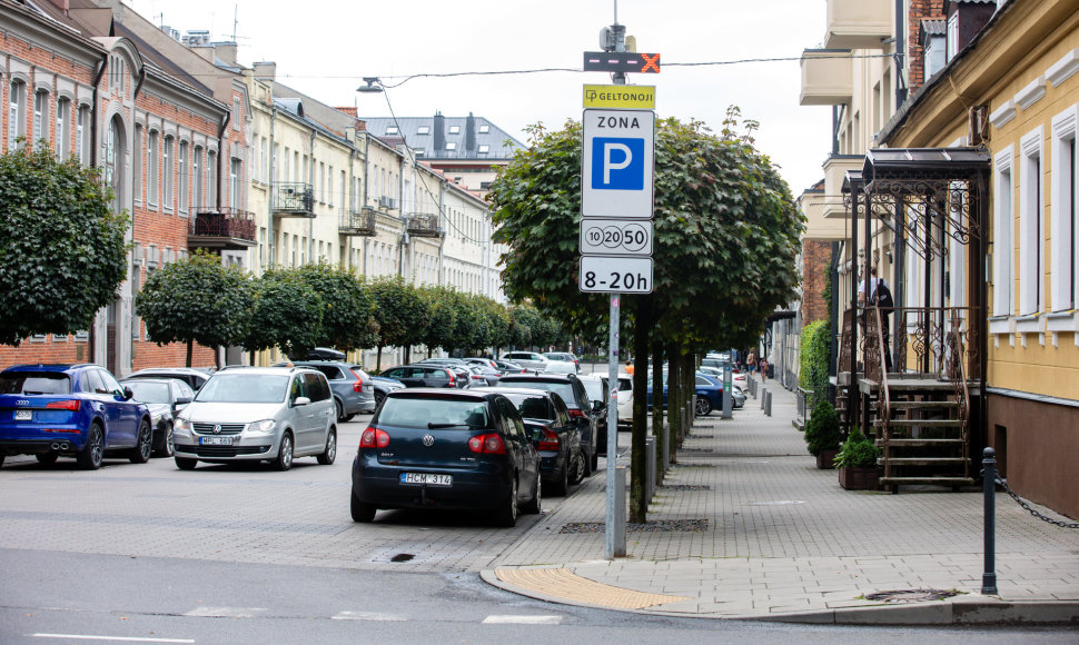 Kauno gatvėse įrengiama išmanioji parkavimo sistema