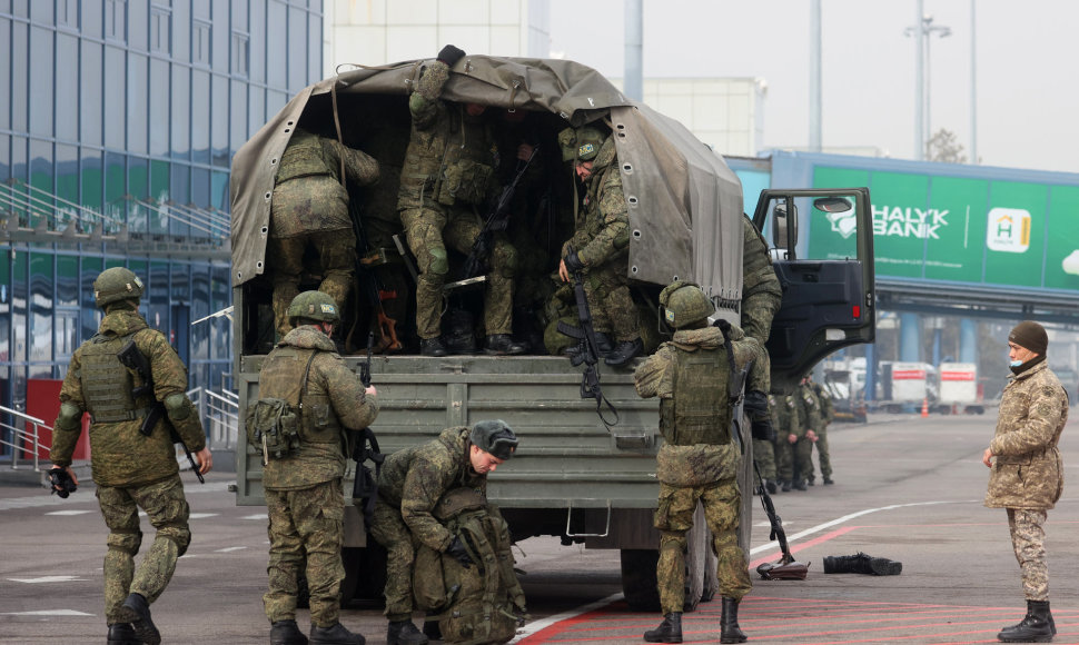 Rusijos vadovaujamo bloko pajėgos pradedamos išvesti iš Kazachstano