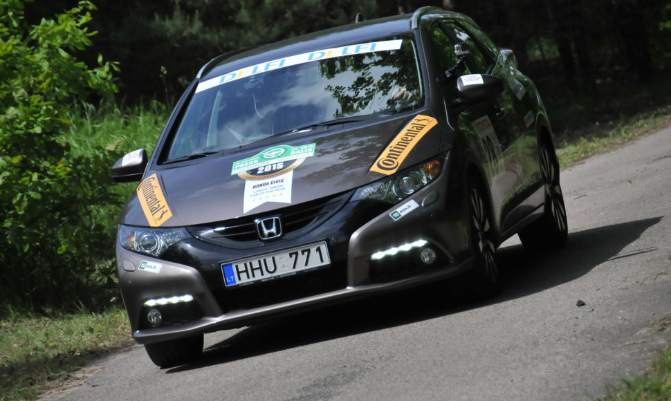 „Press ralis 2015“: Žilvinas Pekarskas ir Giedrius Žiura su „Honda Civic Tourer“ – dyzelių klasės nugalėtojai 