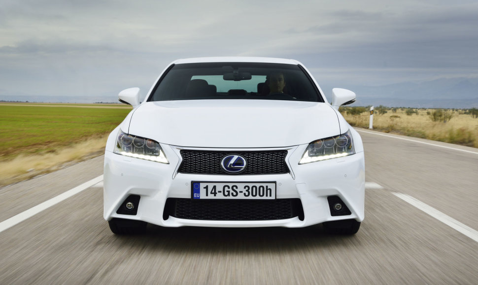 „Lexus GS 300h F Sport“