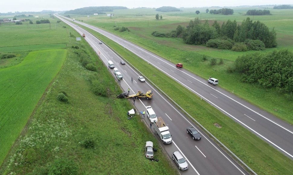 Dviejų BMW avarija netoli Kryžkalnio