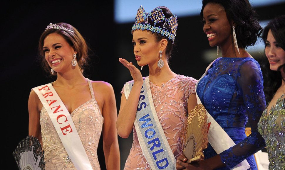 „Mis Pasaulis 2013“ tapo Filipinų atstovė Megan Young (centre)