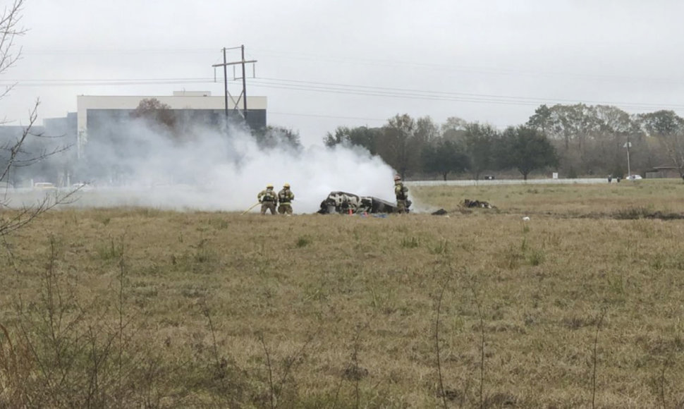 Luizianos valstijoje (JAV) netoli Lafajeto miesto oro uosto sudužo nedidelis lėktuvas