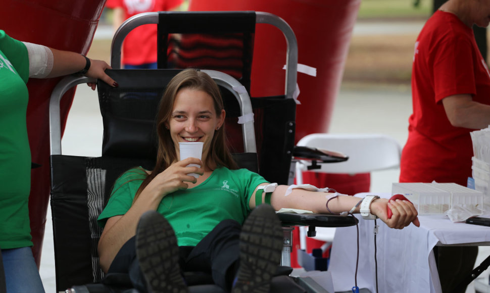 Birželio 15 d. prasidėjęs neatlygintinos kraujo donorystės turas po Lietuvą per tris dienas surinko apie 350 donorų