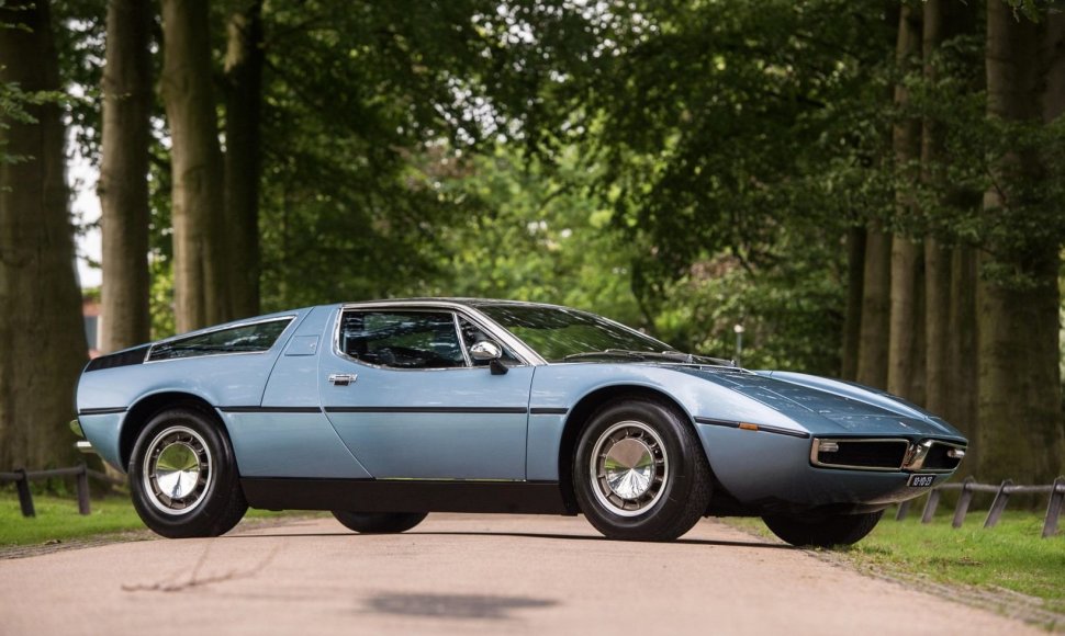 „Maserati Bora“.