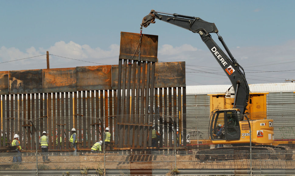 Statoma tvora ties JAV ir Meksikos siena