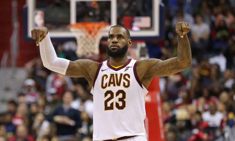 LeBronas Jamesas įmetė 57 taškus rungtynėse su „Washington Wizards“.