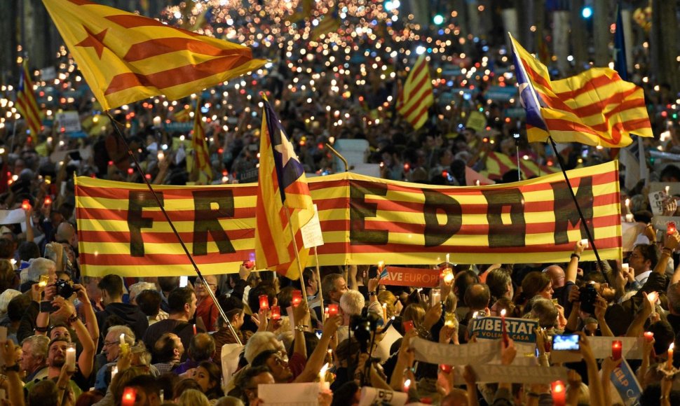 Katalonai protestavo prieš separatistų lyderių sulaikymą