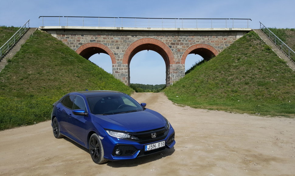 Kelionė naujuoju „Honda Civic“ po „Mototurizmo ralio“ objektus