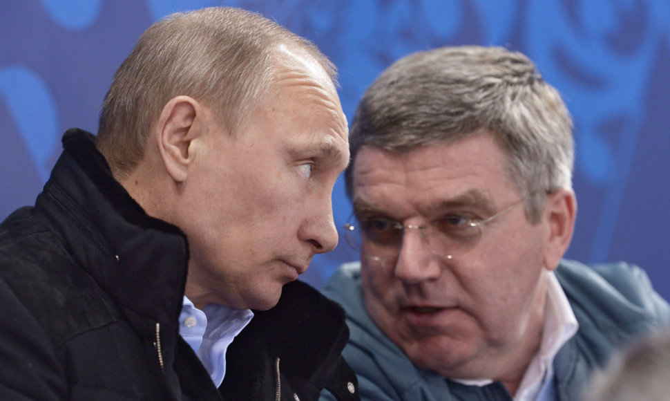Rusijos prezidentas Vladimiras Putinas ir IOC vadovas Thomasas Bachas.