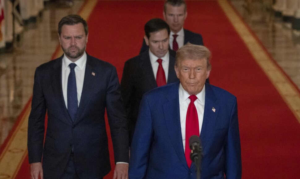 D. Trumpas / Carlos Barria / AP